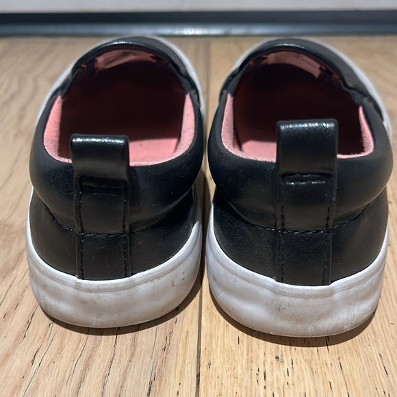Cat & Jack Girls’ Black Slip-On Sneakers (Size: 13) - Picture 4 of 8